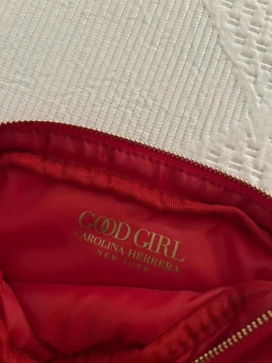 Carolina Herrera Red Quilted Crossbody Bag NWOT - Picture 3 of 4